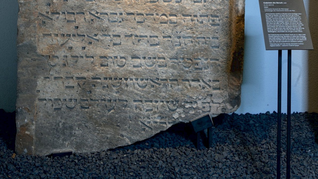 Grabstein Speyer GDKE von 1365, © GDKE, Direktion Landesdenkmalpflege (Jürgen Ernst)