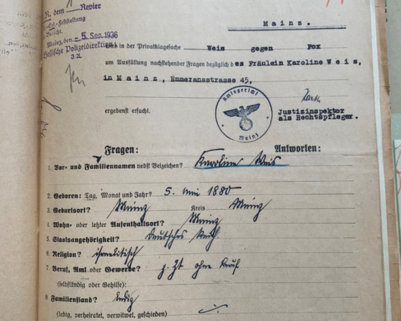 Fragebogen zu Karoline Weis, 26. August 1936, Bestand J44 Amtsgericht Mainz, 02.02.02.03, Verfahren 1064, Karoline Weis, Landesarchiv Speyer, Blatt 11v.