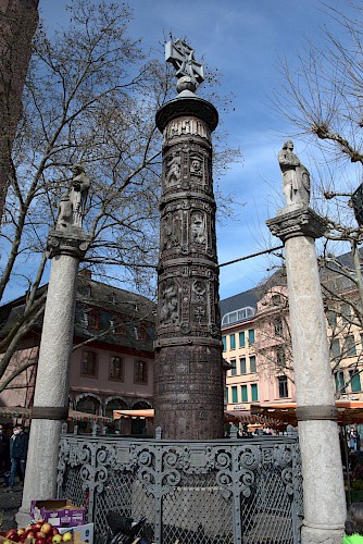 Die Nagelsäule