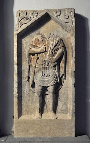 Grabstein eines Soldaten - Zustand vor 2022