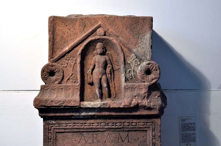 Grabaltar des Hipponicus