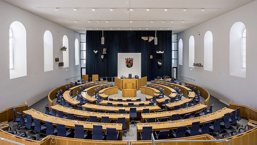Plenarsaal des rheinland-pfälzischen Landtags © Landtag Rheinland-Pfalz (Torsten Silz)